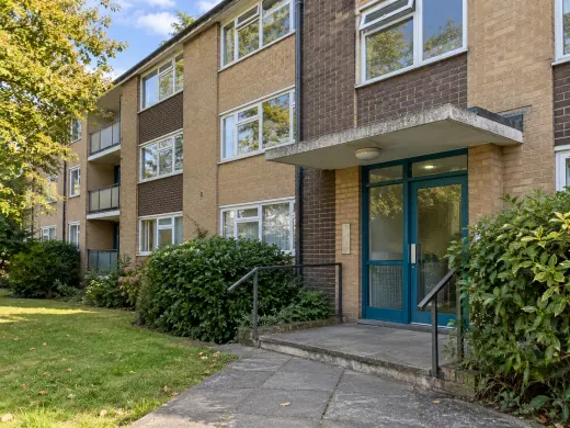 Illustrative communal entrance to a post-war block of flats used for the Flat 2, 2 Brighton Road link, not a photograph of the property.